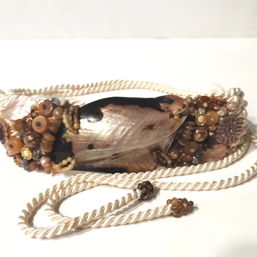 Vintage Stunning Seashell Centerpiece Braided Belt with Beads EUC!